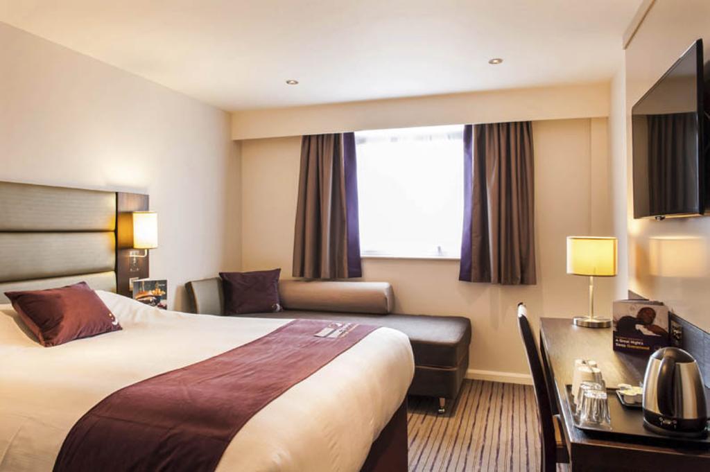 Premier Inn Aldershot Exteriér fotografie